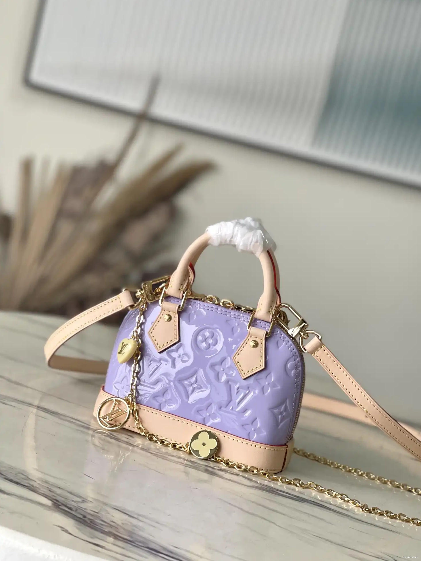 Nano Alma-18*12*8cm LOUIS VUITTON 0610